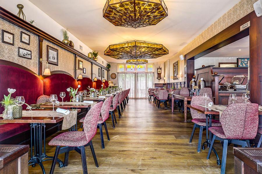 Hotel Victoria Берген-ан-Зее Екстериор снимка
