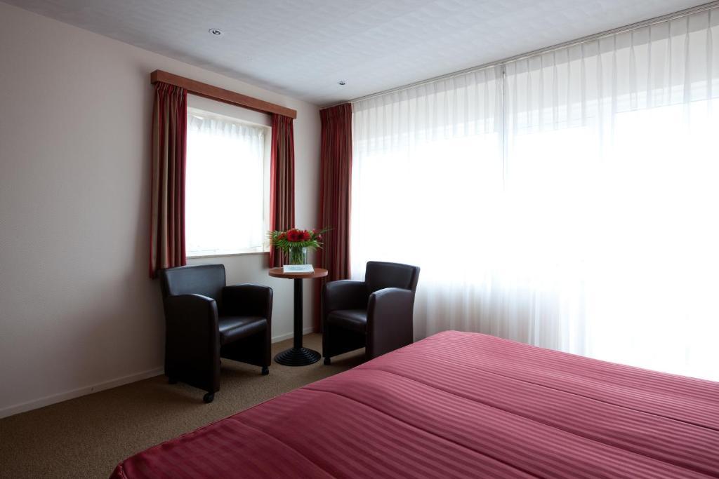 Hotel Victoria Берген-ан-Зее Стая снимка