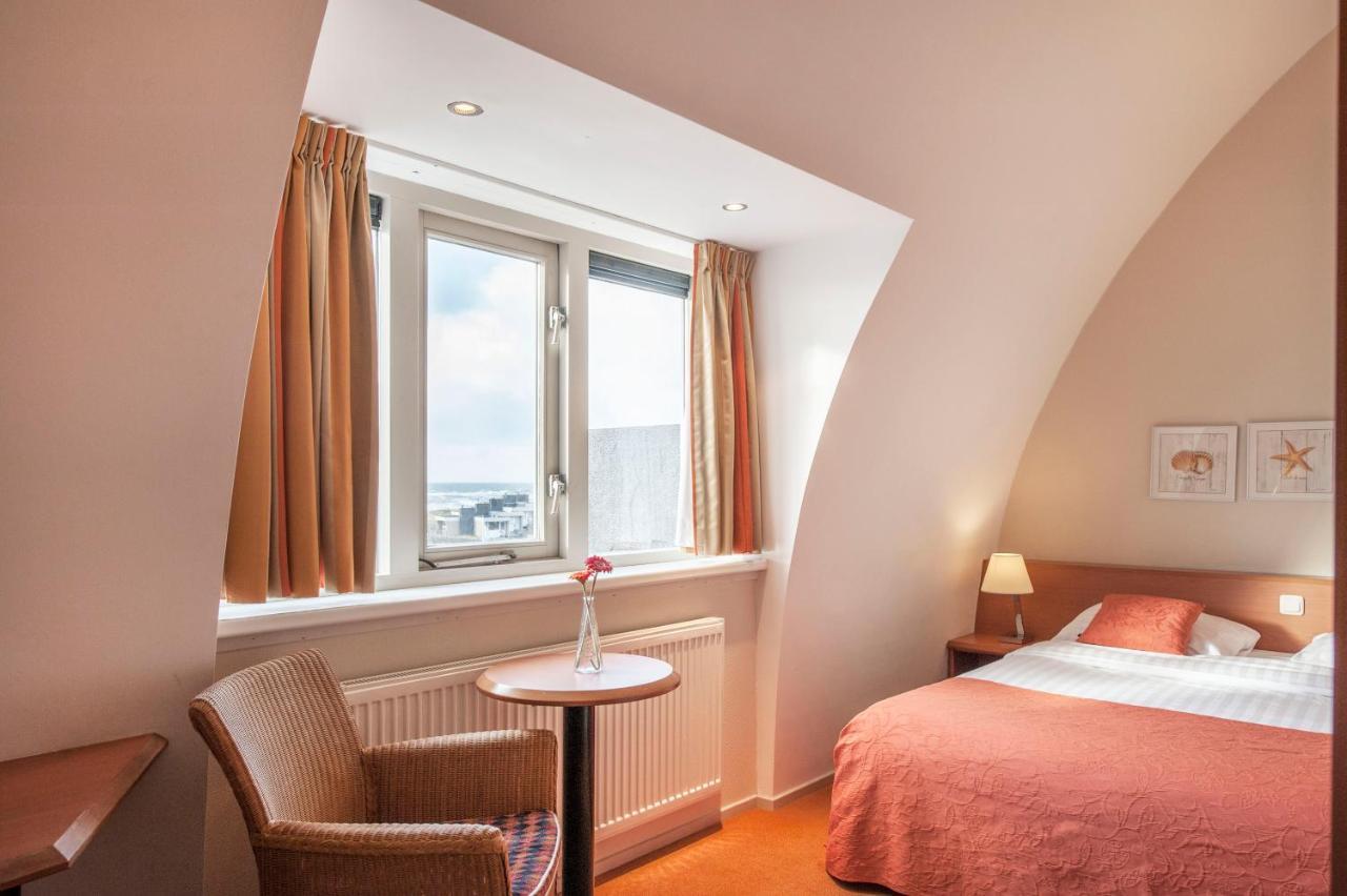 Hotel Victoria Берген-ан-Зее Екстериор снимка
